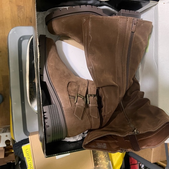 Torrid chunky knee boots size 7.5WW - Picture 6 of 7